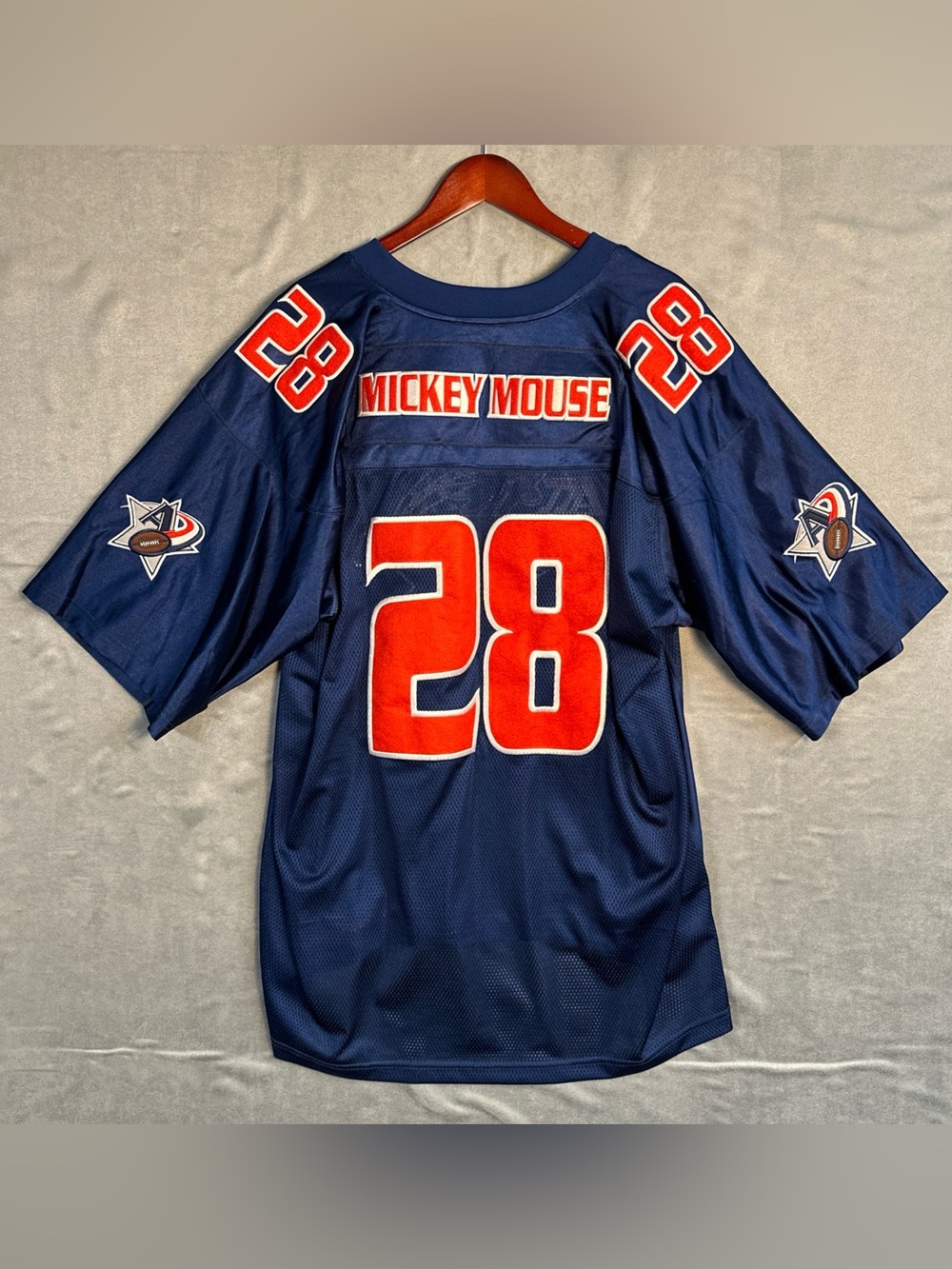 Walt Disney World Mickey Mouse All Stars Football Jersey #28 Men’s XXL EUC